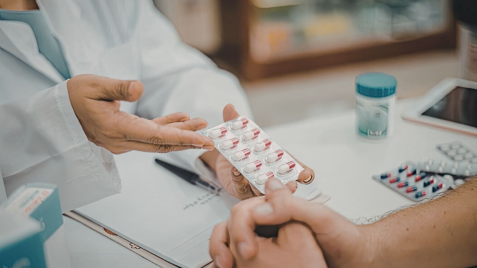 Why You Need to Provide a Mail-Order Prescription Program For Your Employees